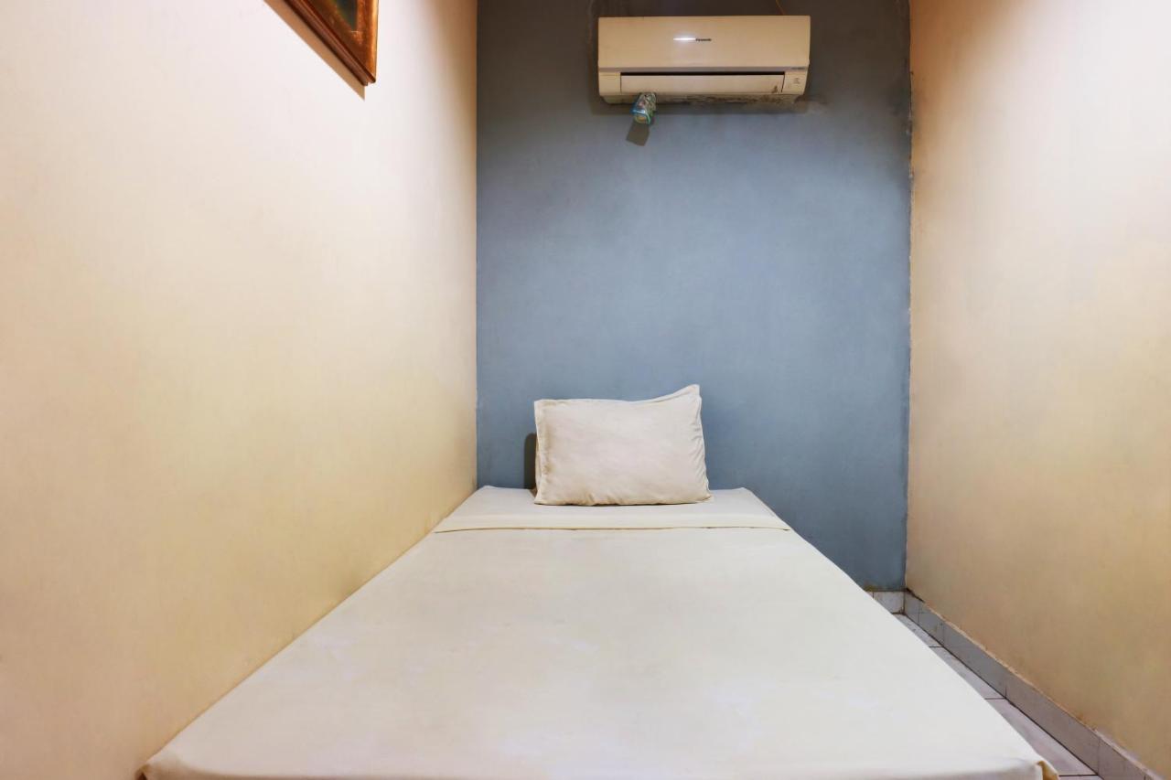 Sabrina Guest House Jakarta Bagian luar foto