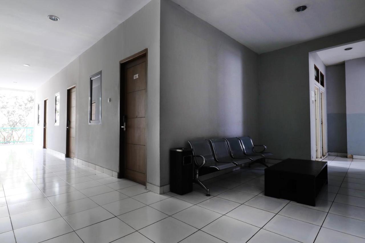 Sabrina Guest House Jakarta Bagian luar foto