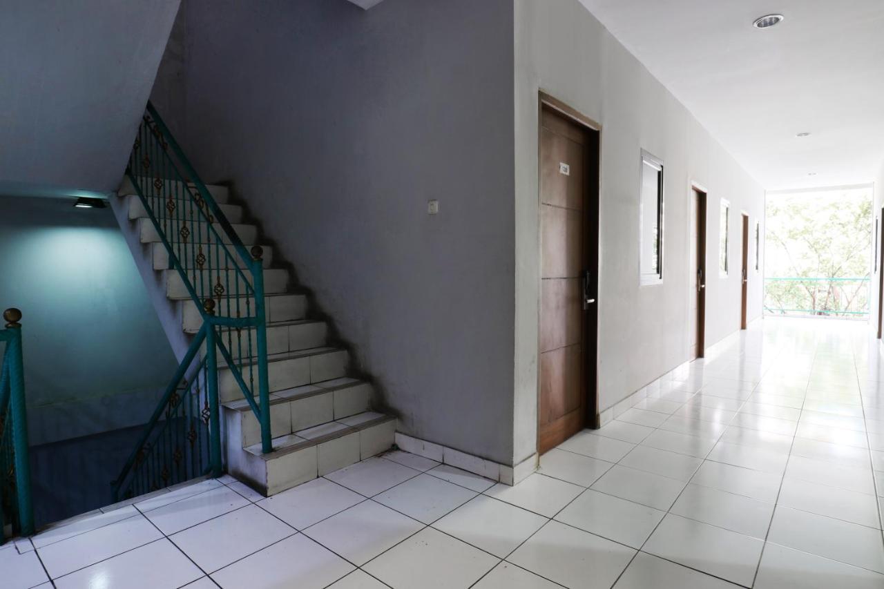 Sabrina Guest House Jakarta Bagian luar foto