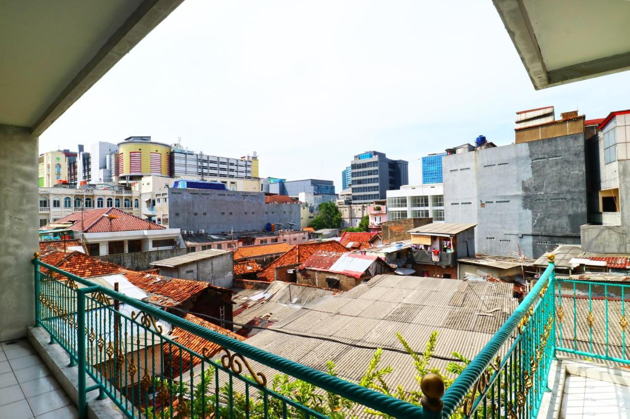 Sabrina Guest House Jakarta Bagian luar foto